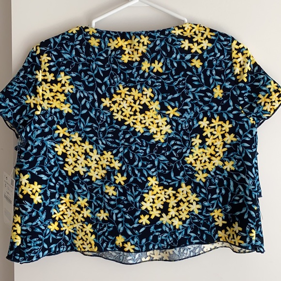ZARA cropped ruffles floral top - Picture 3 of 4